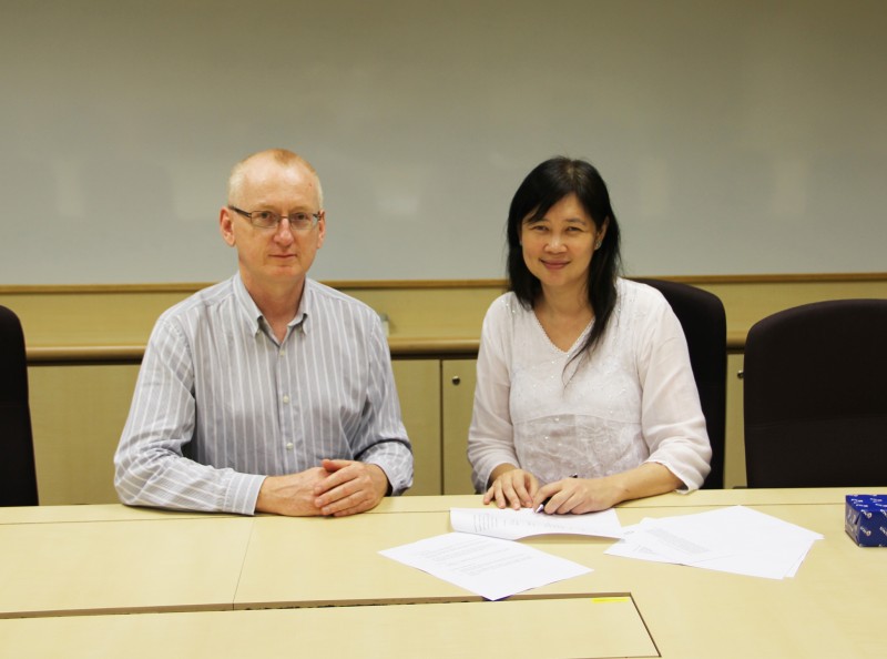 Dr Andrew Walker, Associate Dean (Education), ANU College of Asia and the Pacific and Prof Brenda Yeoh, Dean, FASS, NUS