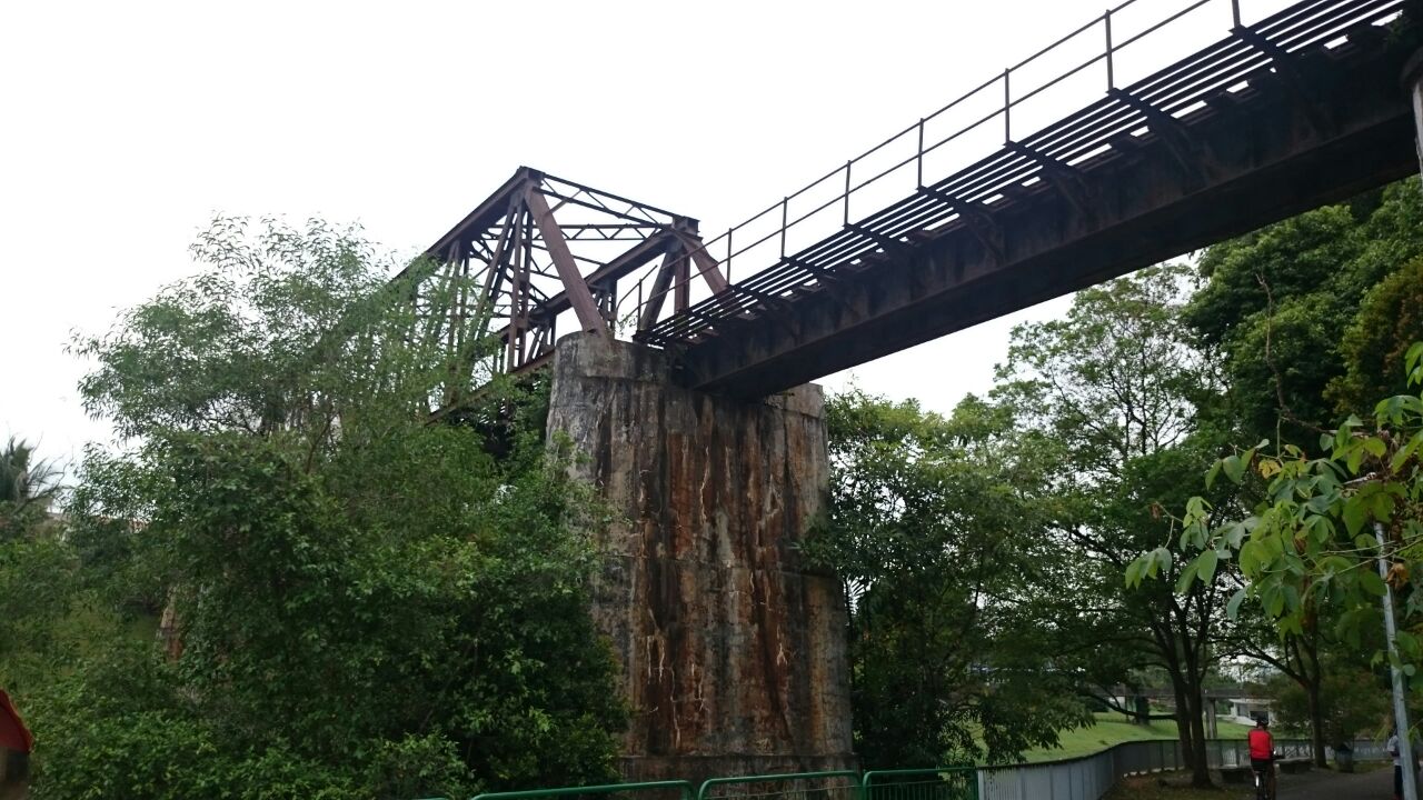 abandoned bridge ulu pandan